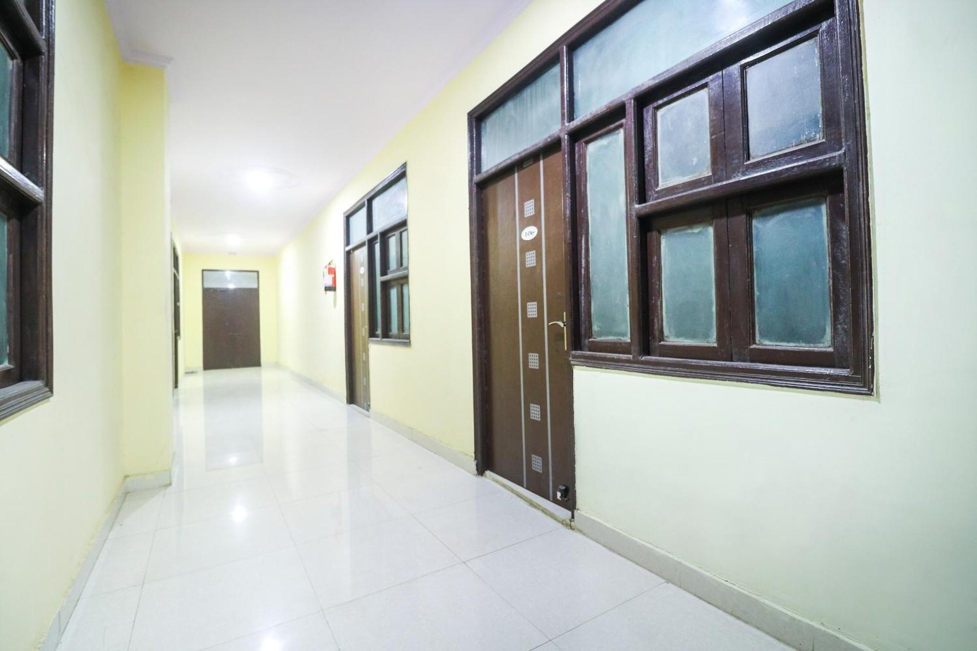 OYO 41586 Hotel Sunrise Inn Indirapuram Exterior foto